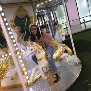 Meet your Posher, Vanessa
